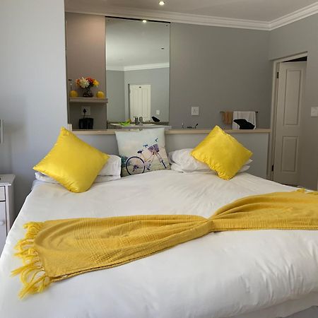 Oceansnest Guest House Bloubergstrand Exteriér fotografie