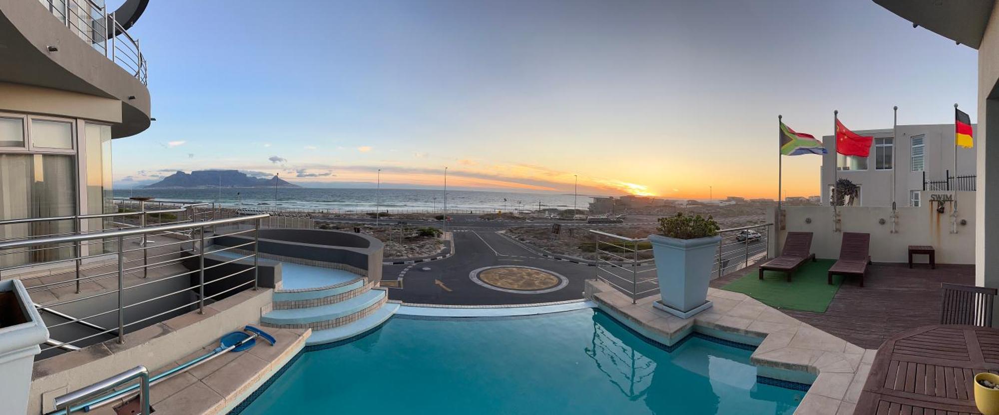 Oceansnest Guest House Bloubergstrand Exteriér fotografie