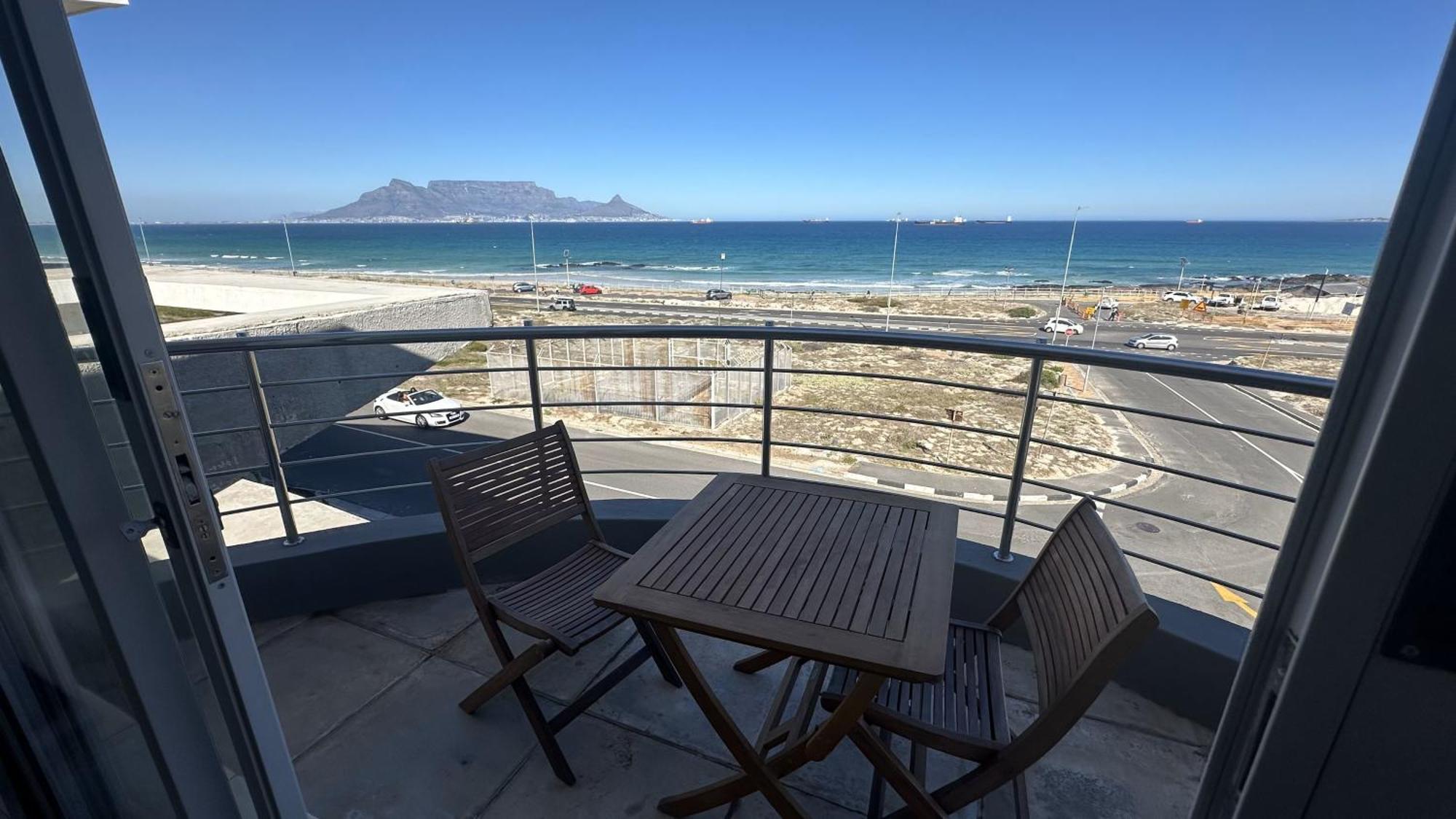 Oceansnest Guest House Bloubergstrand Exteriér fotografie