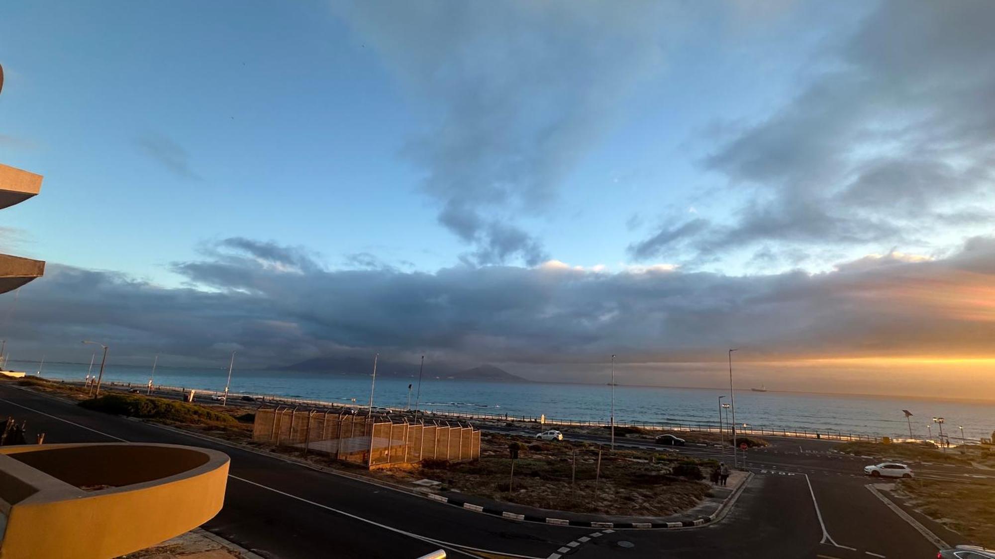 Oceansnest Guest House Bloubergstrand Exteriér fotografie