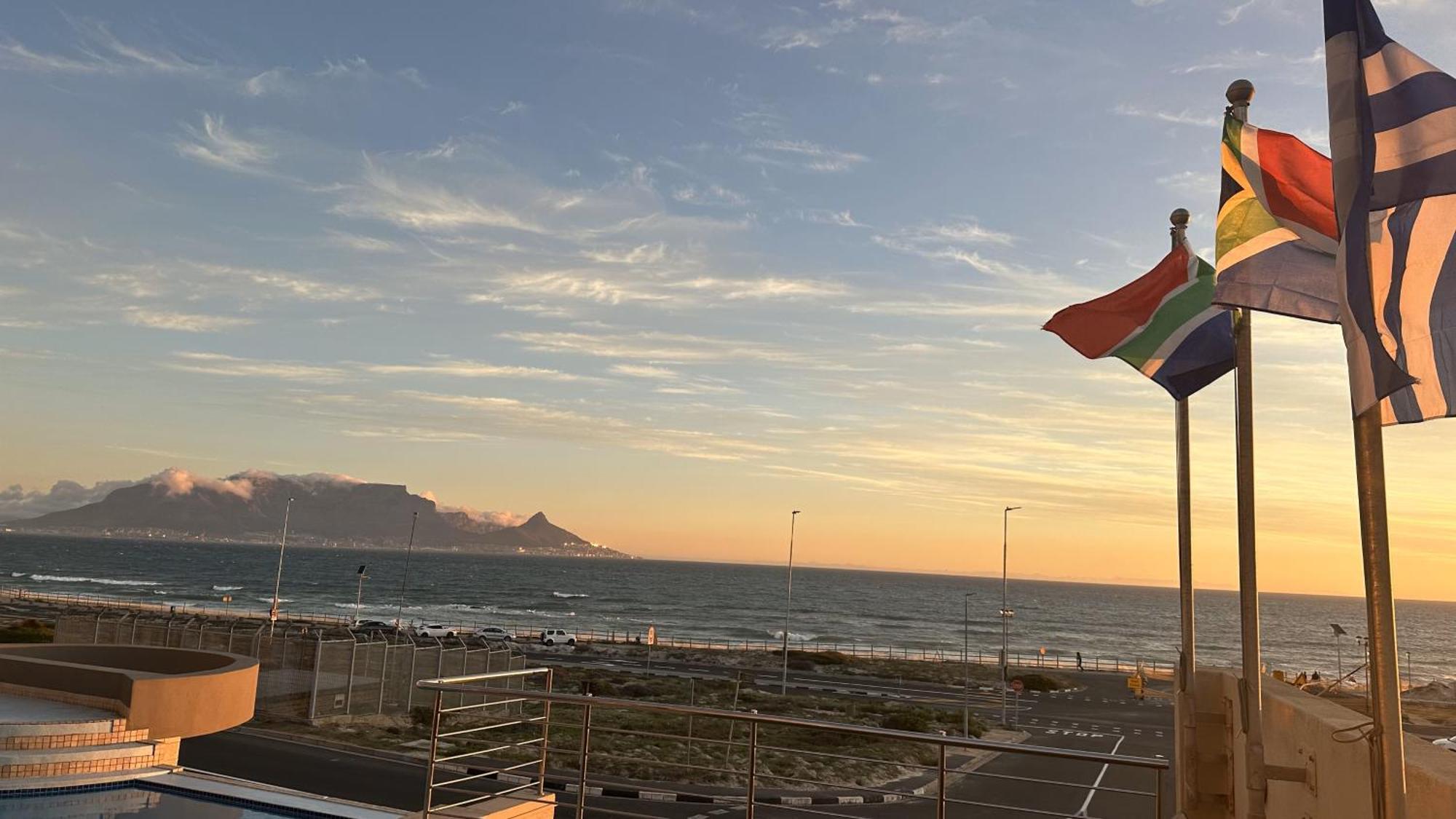 Oceansnest Guest House Bloubergstrand Exteriér fotografie