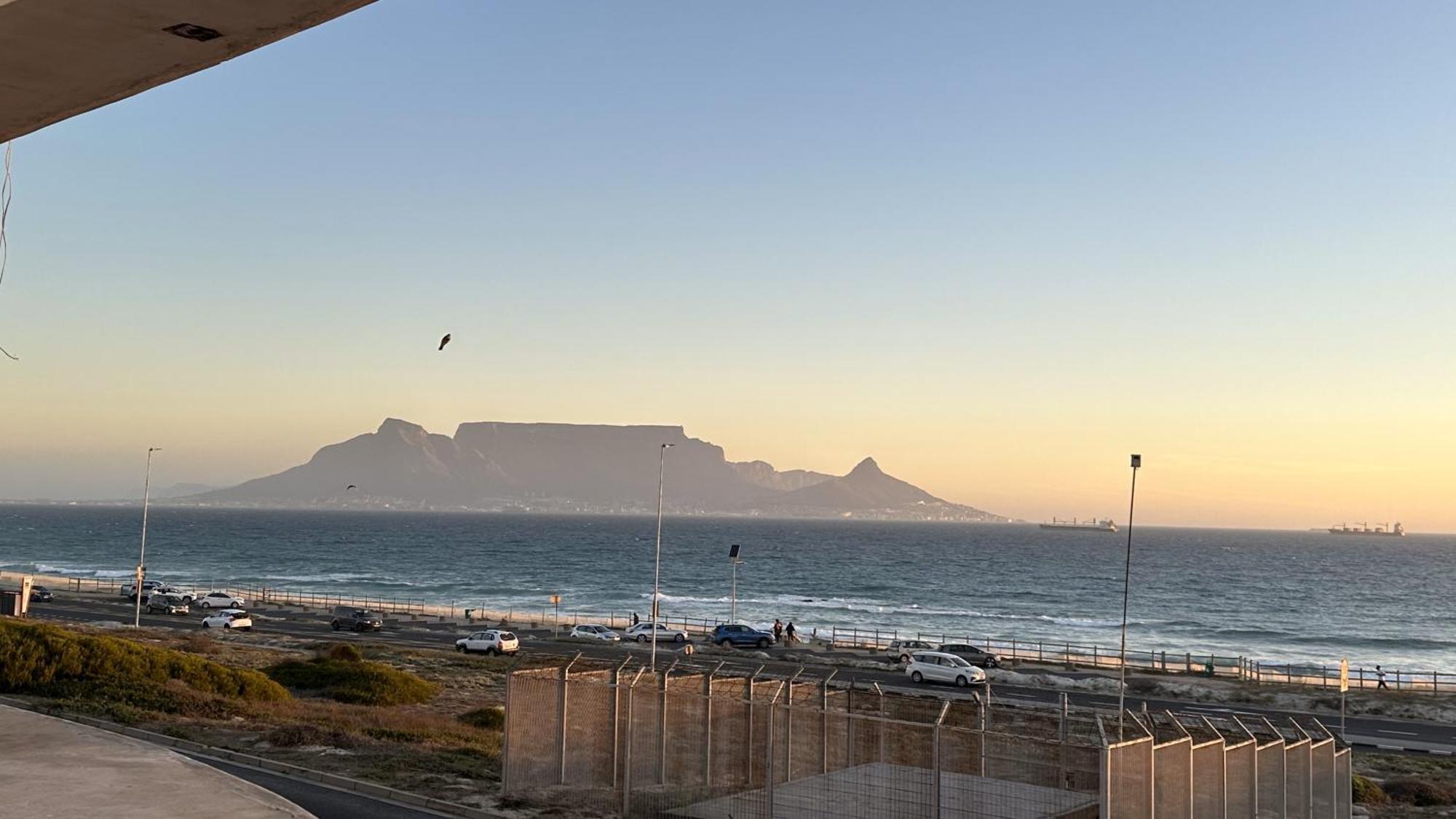 Oceansnest Guest House Bloubergstrand Exteriér fotografie