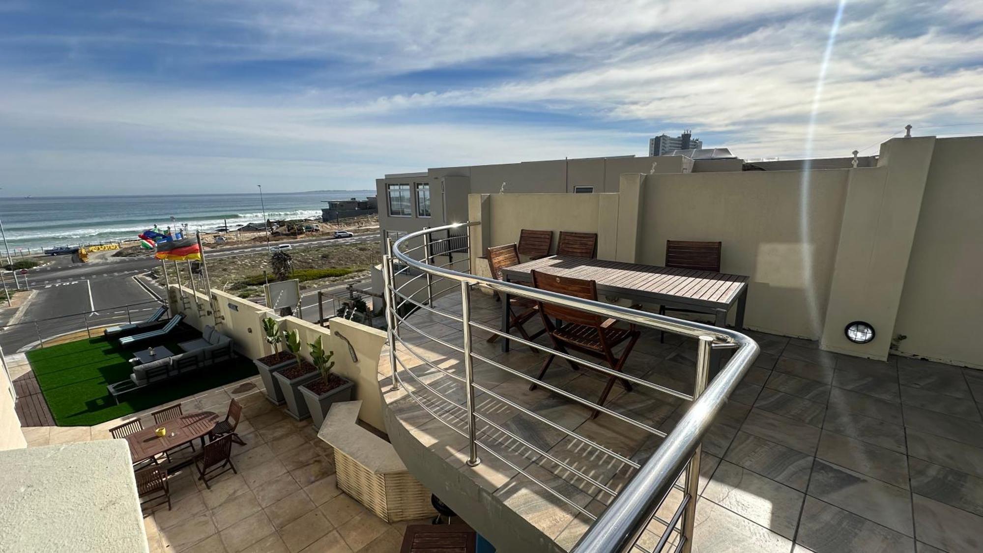 Oceansnest Guest House Bloubergstrand Exteriér fotografie